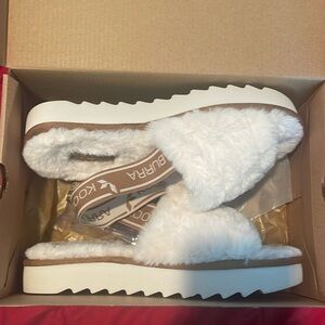 Koolaburra by Ugg slippers